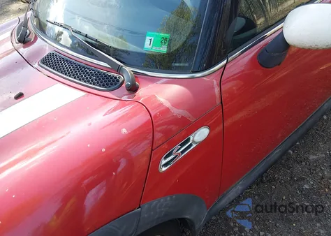 2005 Mini Cooper S from USA, damaged, VIN WMWRE33465TD97499